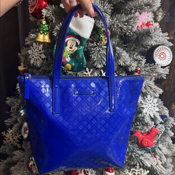 Kate Spade New York
Emerald Avenue Jeralyn Tote Bag - Picture 13 of 15